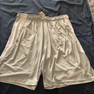 Men’s grey and white basketball / athletic shorts